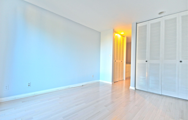 1 bed, 1 bath, $2,795, Unit # J-105