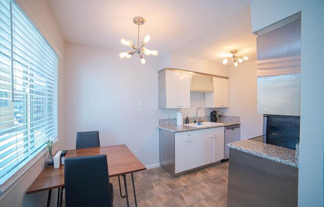 2 beds, 1 bath, 750 sqft, $1,299, Unit 15