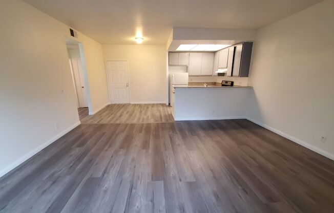1 bed, 1 bath, 700 sqft, $1,995, Unit 102