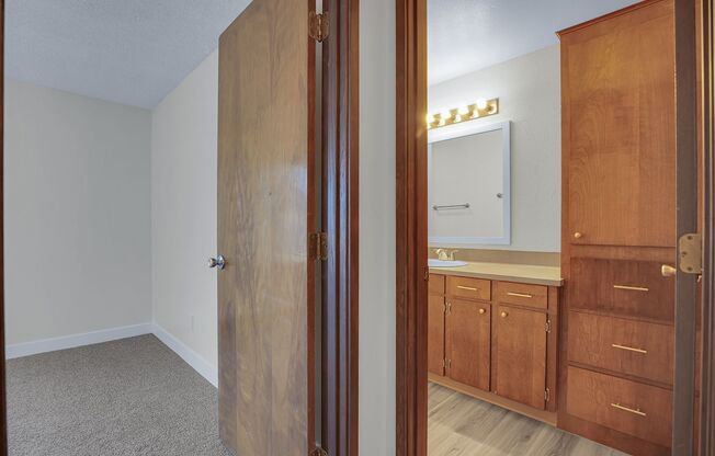 2 beds, 1.5 baths, 1,050 sqft, $2,049, Unit 214-786D