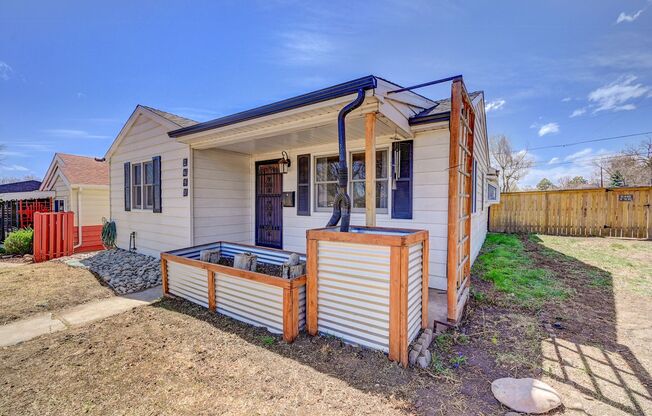 3 Bedroom 1 bath home with detached 2 car garage