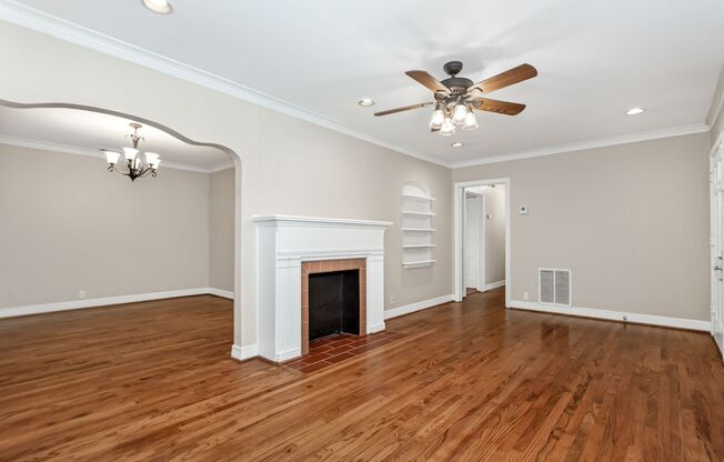 2 bedroom, 1 Bath Austin Stone Cottage in Lakewood