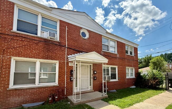 122 N Menard ave