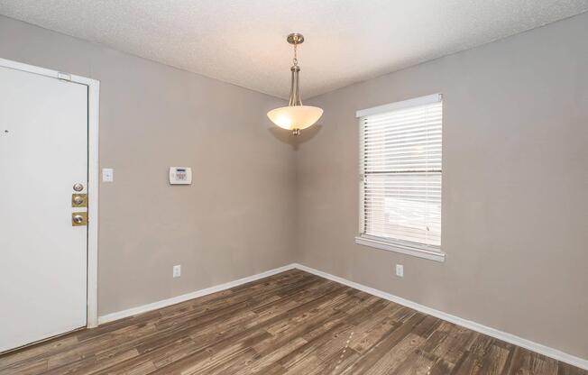 1 bed, 1 bath, 656 sqft, $1,059