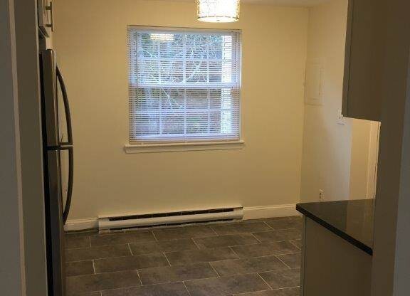 2 beds, 1 bath, 1,050 sqft, $2,550, Unit 3 WC- 14