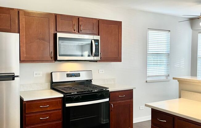 2 beds, 2.5 baths, 1,080 sqft, $2,275, Unit 180A