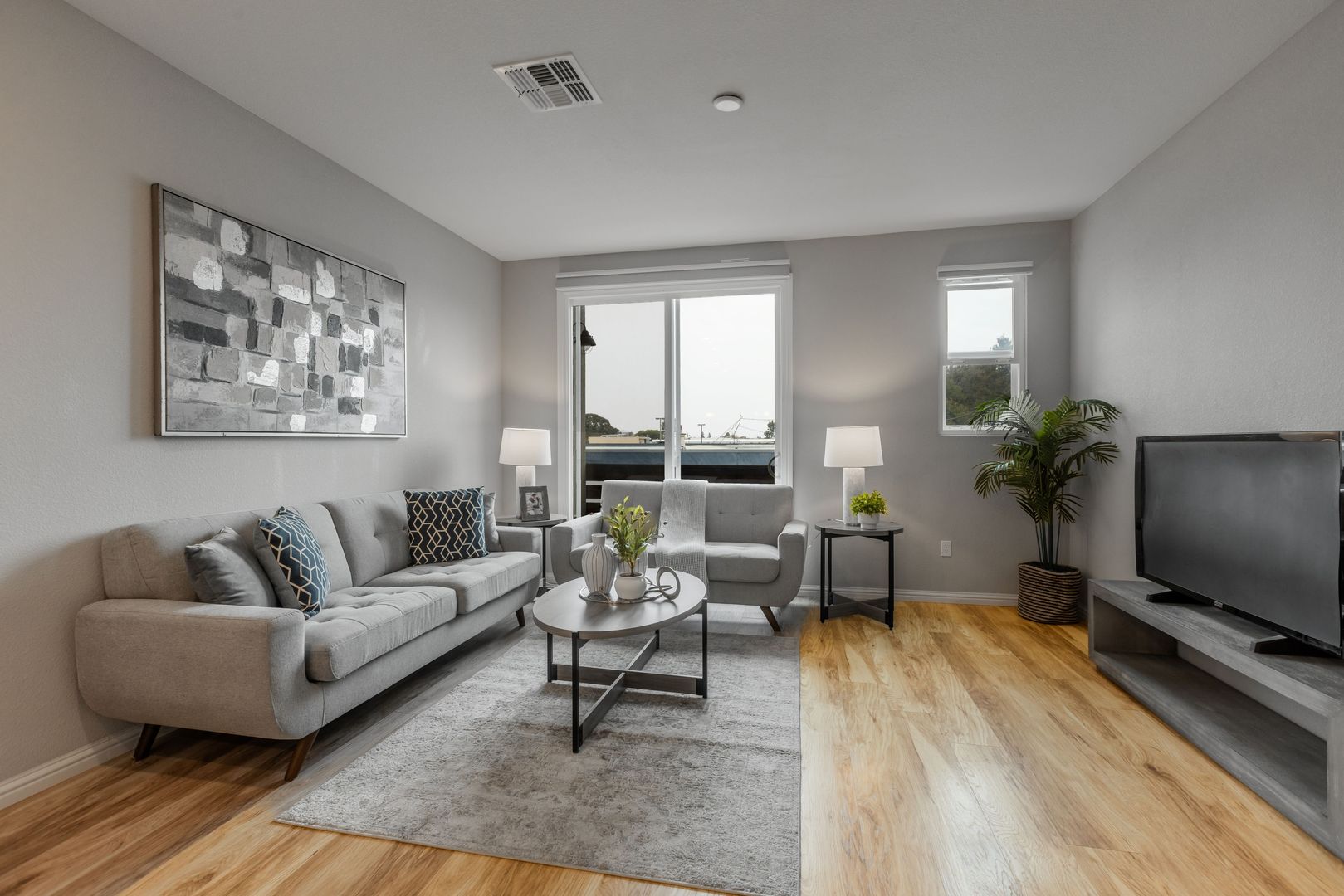 Modern Fremont Townhouse: 3 Beds, 3 Baths & Ready for You!