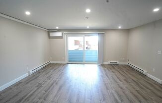 2 beds, 1 bath, 1,050 sqft, $2,800, Unit 72-4