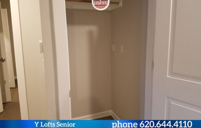 2 beds, 1 bath, 1,119 sqft, $985, Unit 018