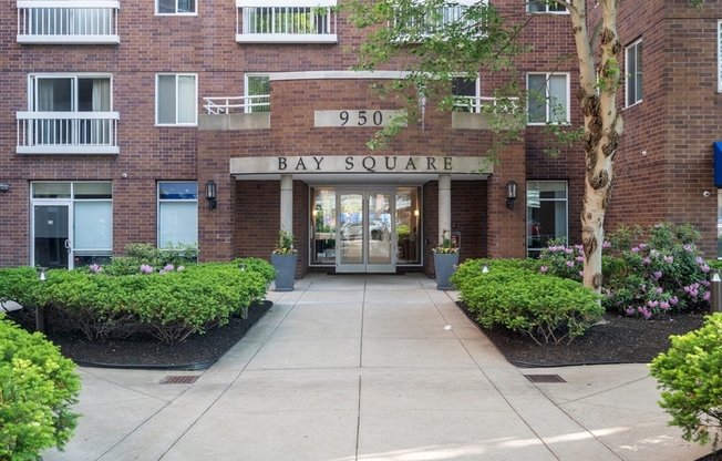 Studio, 1 bath, 520 sqft, $2,600, Unit 211