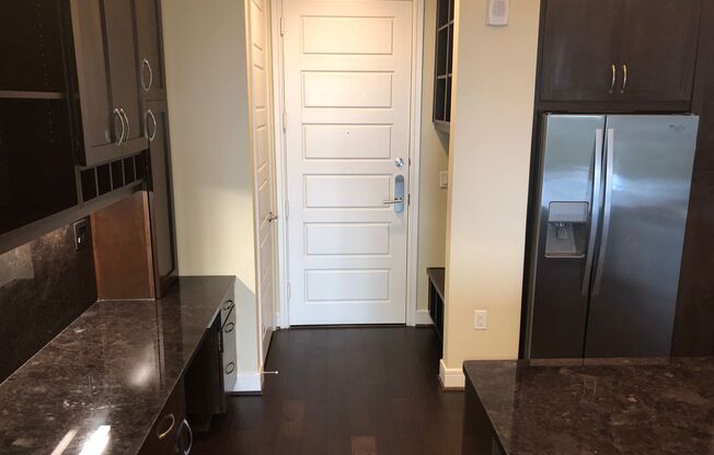 1 bed, 1 bath, 828 sqft, $3,405, Unit 1915