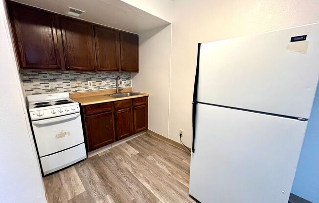 1 bed, 1 bath, $900, Unit 704