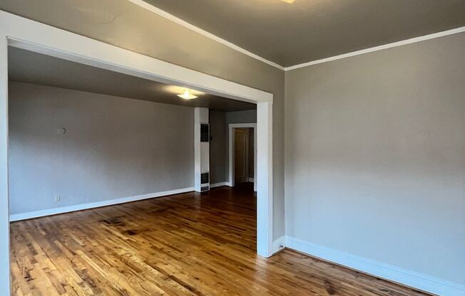 1 bed, 1 bath, $1,595, Unit 35