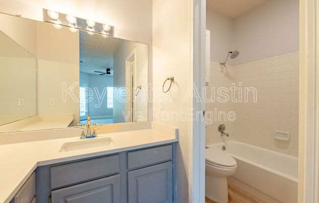 2 beds, 2 baths, 1,004 sqft, $1,650, Unit 380
