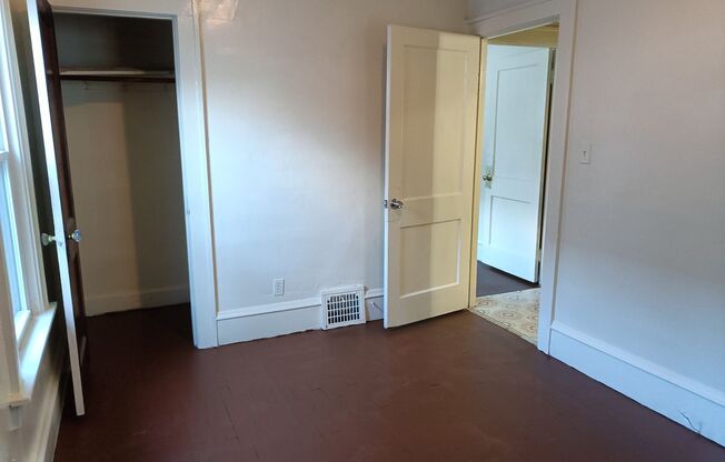 3 beds, 1 bath, $1,495