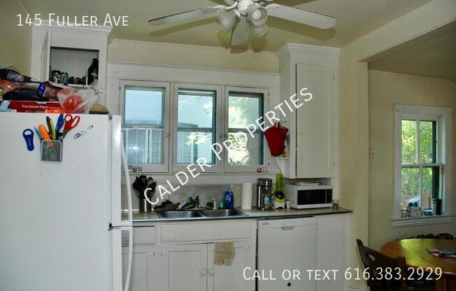 145 Fuller Ave SE