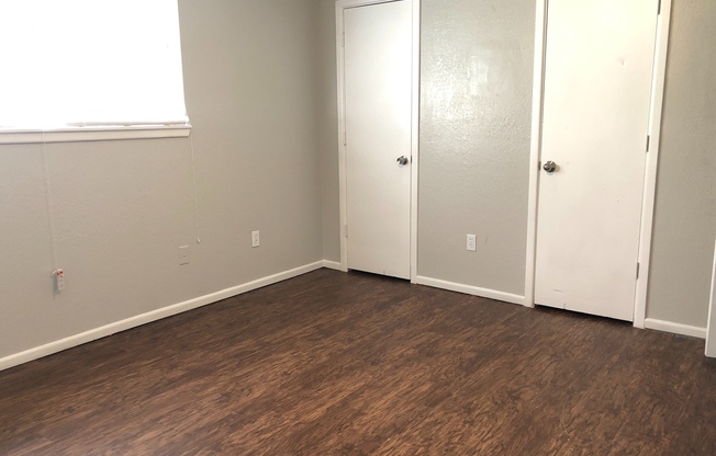 2 beds, 1 bath, 1,143 sqft, $825, Unit A