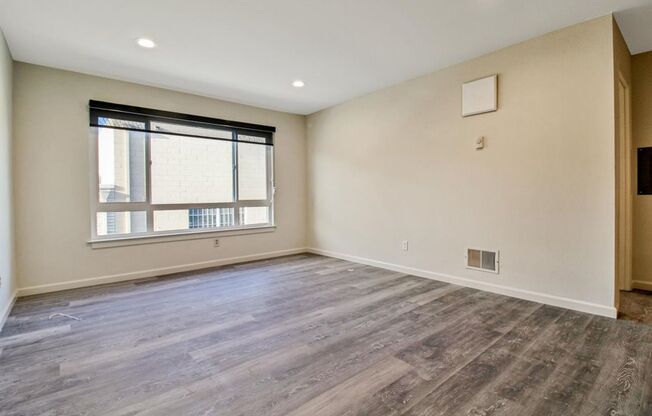 1 bed, 1 bath, $2,750, Unit H