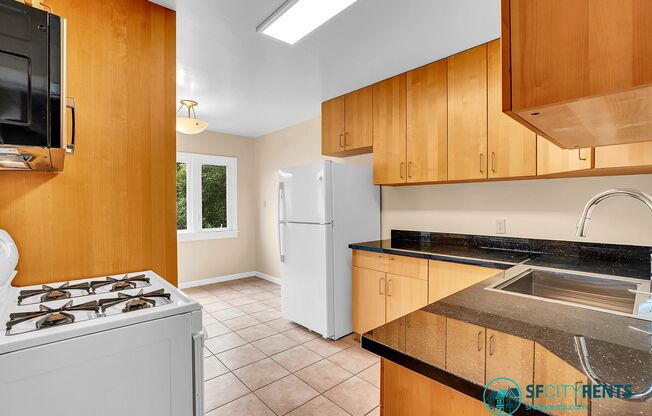 Marina: Top Floor near Presidio & Crissy Field w/ Optional Parking