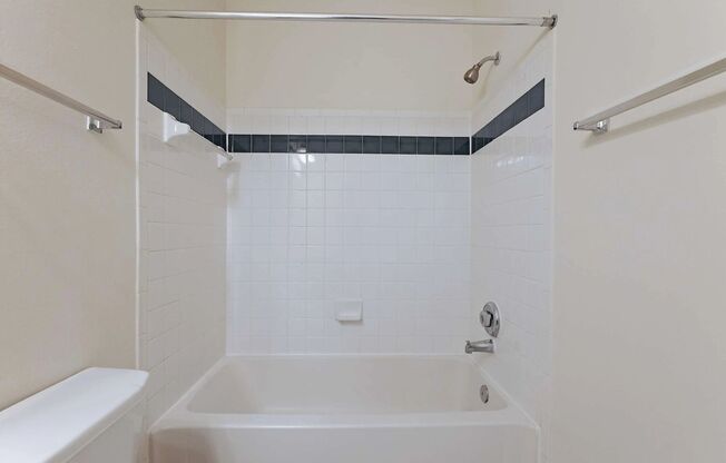 1 bed, 1.5 baths, 834 sqft, $1,225, Unit 4415-1C / TYPE B : HUD Compliant