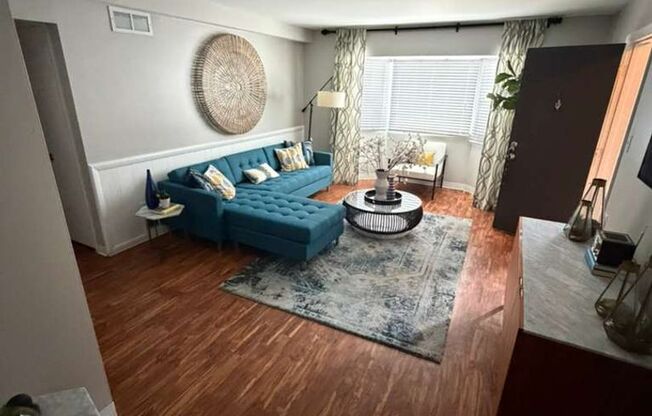 NorthStar Deluxe – Spacious 2-Bedroom, 1-Bath Apartment