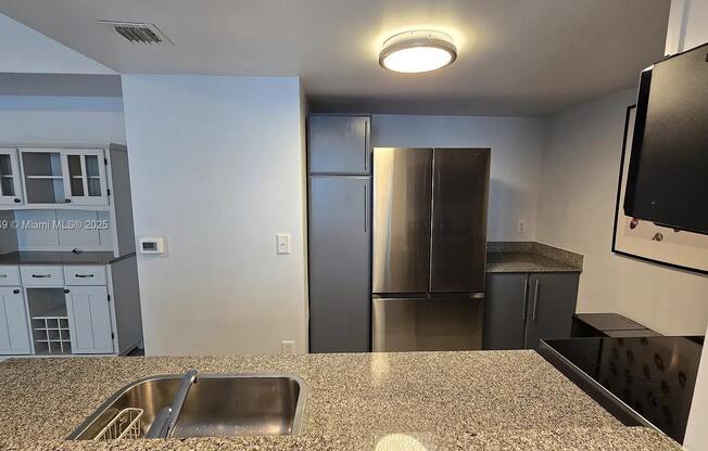 275 NE 18th St, Miami FL