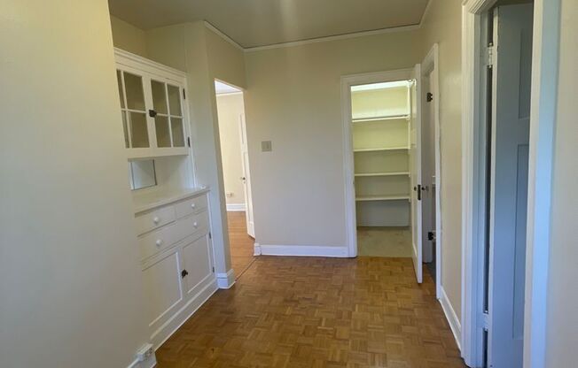 1 bed, 1 bath, 584 sqft, $1,250, Unit C-35
