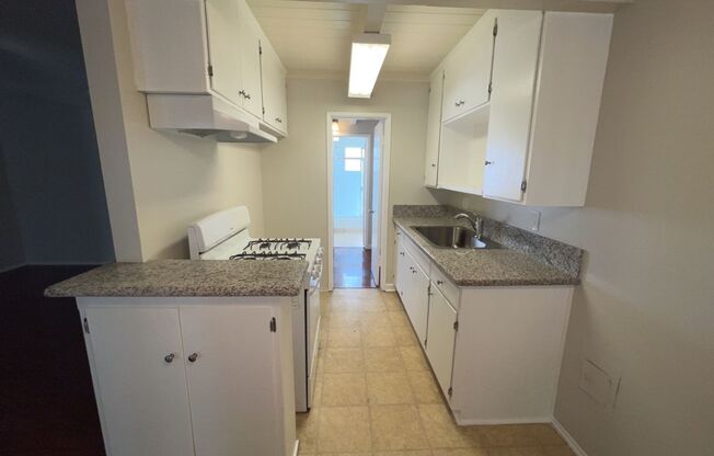 1 bed, 1 bath, 600 sqft, $1,695, Unit 4