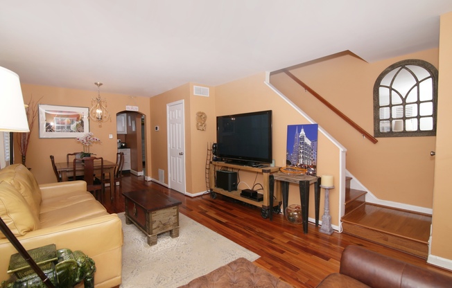 2 beds, 2 baths, $3,250