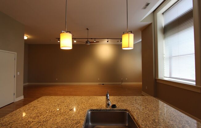 1 bed, 1 bath, 990 sqft, $1,610, Unit 211