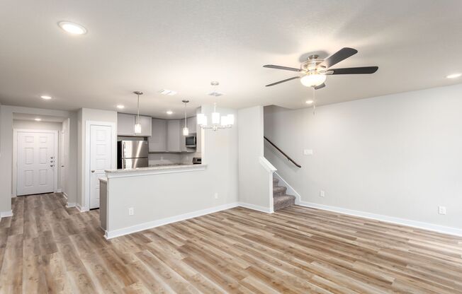 3 beds, 2.5 baths, $1,395, Unit 271 Stefan Estate