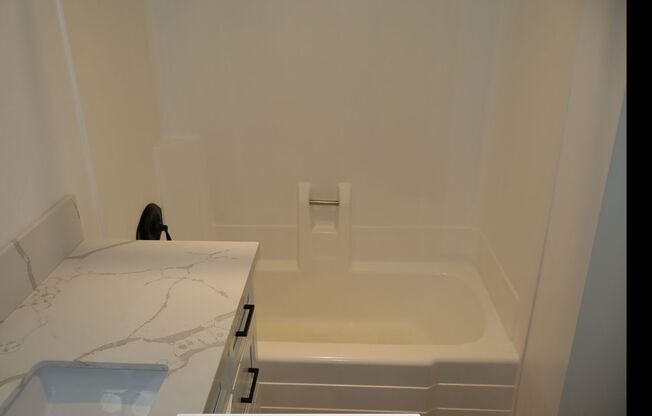 2 beds, 2 baths, $2,495, Unit # 18