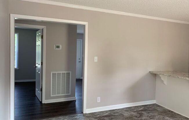 3 beds, 1 bath, $1,295