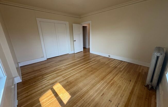 2 beds, 1 bath, 850 sqft, $1,795, Unit 308