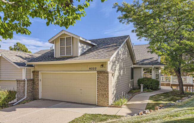 Beautiful Condo located in Club Terrace in Lone Tree, CO- Main floor Master- Move in Ready!