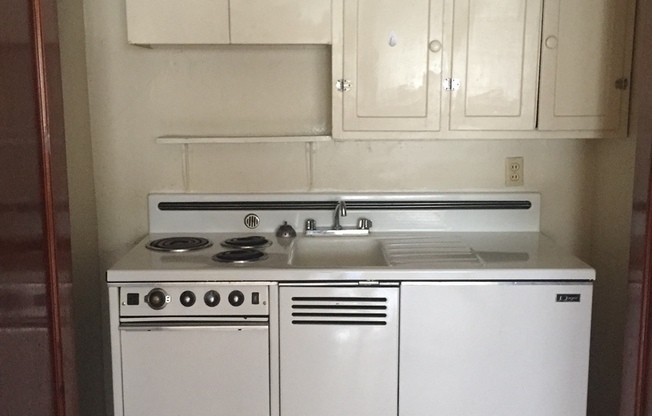 Studio, 1 bath, 380 sqft, $698, Unit 2340/36