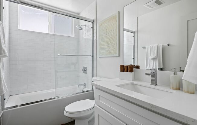 1 bed, 1 bath, 715 sqft, $3,175, Unit 42