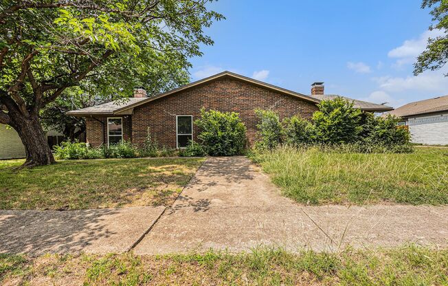Fully Renovated Half-Duplex