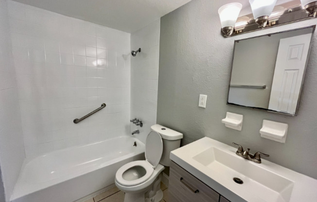 1 bed, 1 bath, 550 sqft, $1,175, Unit 4211 A