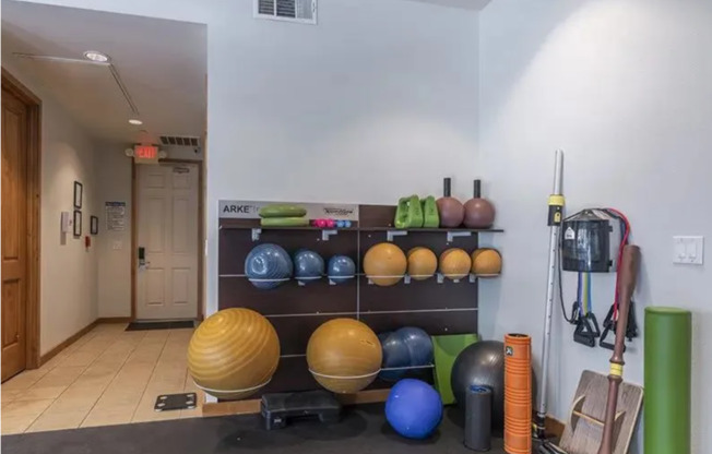 2 beds, 2 baths, $1,800, Unit UNIT 1126