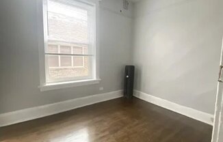 1251 W ROSEMONT AVE