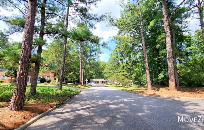 5813 NOTTOWAY CT