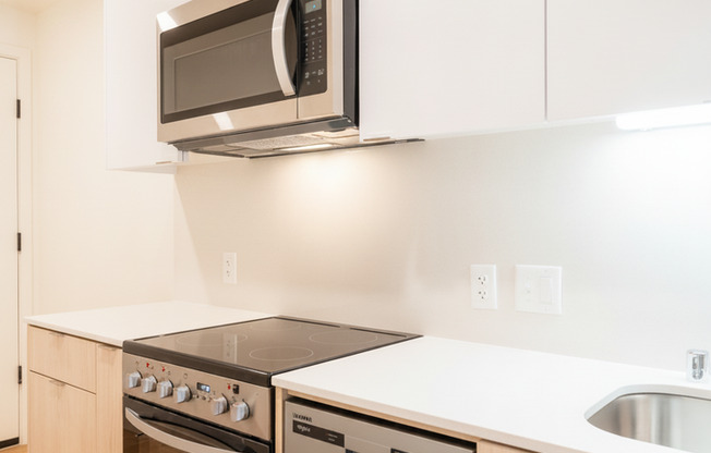 Studio, 1 bath, 354 sqft, $1,625, Unit 303 MFTE