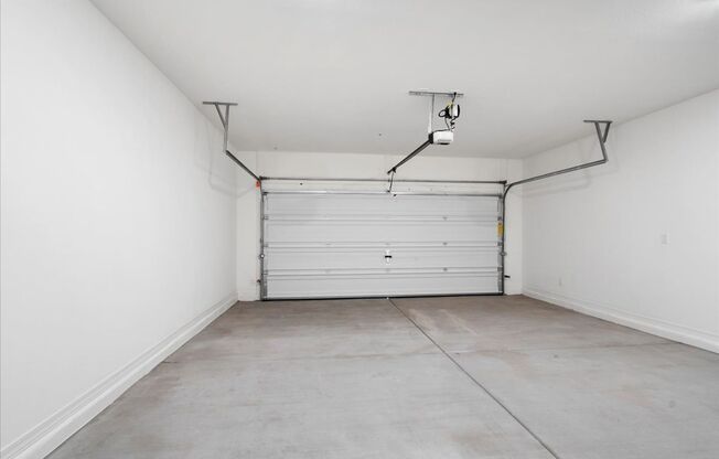 Beautiful 4 Bedroom Just off the 202!