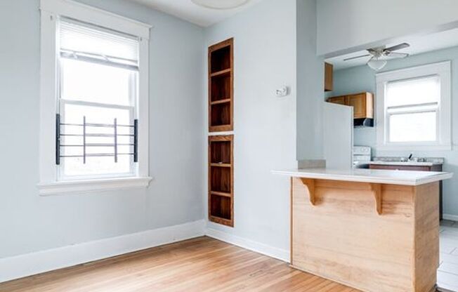 3 Bedroom Home in Highland Park ***Available Early-Mid August***