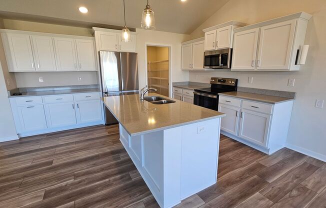 Stunning 4-Bedroom Home in Beautiful Waukee Neighborhood!