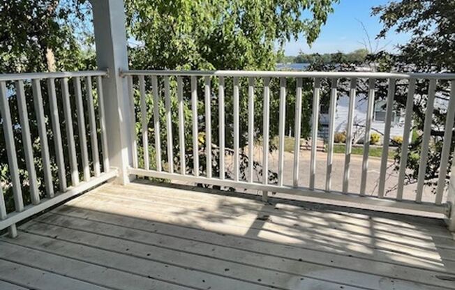 1 bed, 1 bath, 672 sqft, $1,215, Unit 403-209