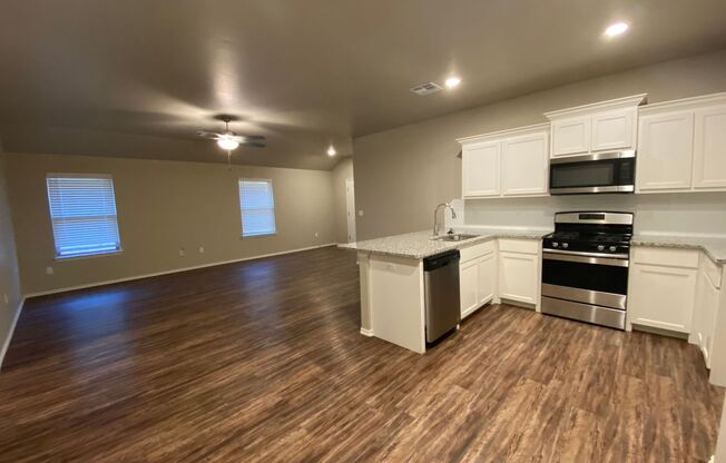3/2 New Duplex in Piedmont Schools