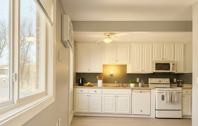 2 beds, 1 bath, 750 sqft, $1,425, Unit 1624-2