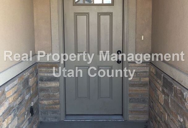 4 beds, 2 baths, $2,000